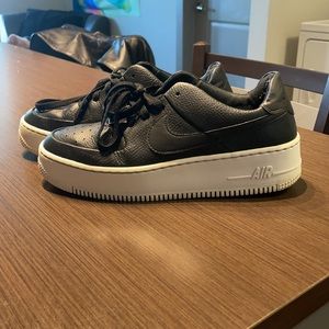 Women’s Nike Air Force 1 Sage low sz 9 black